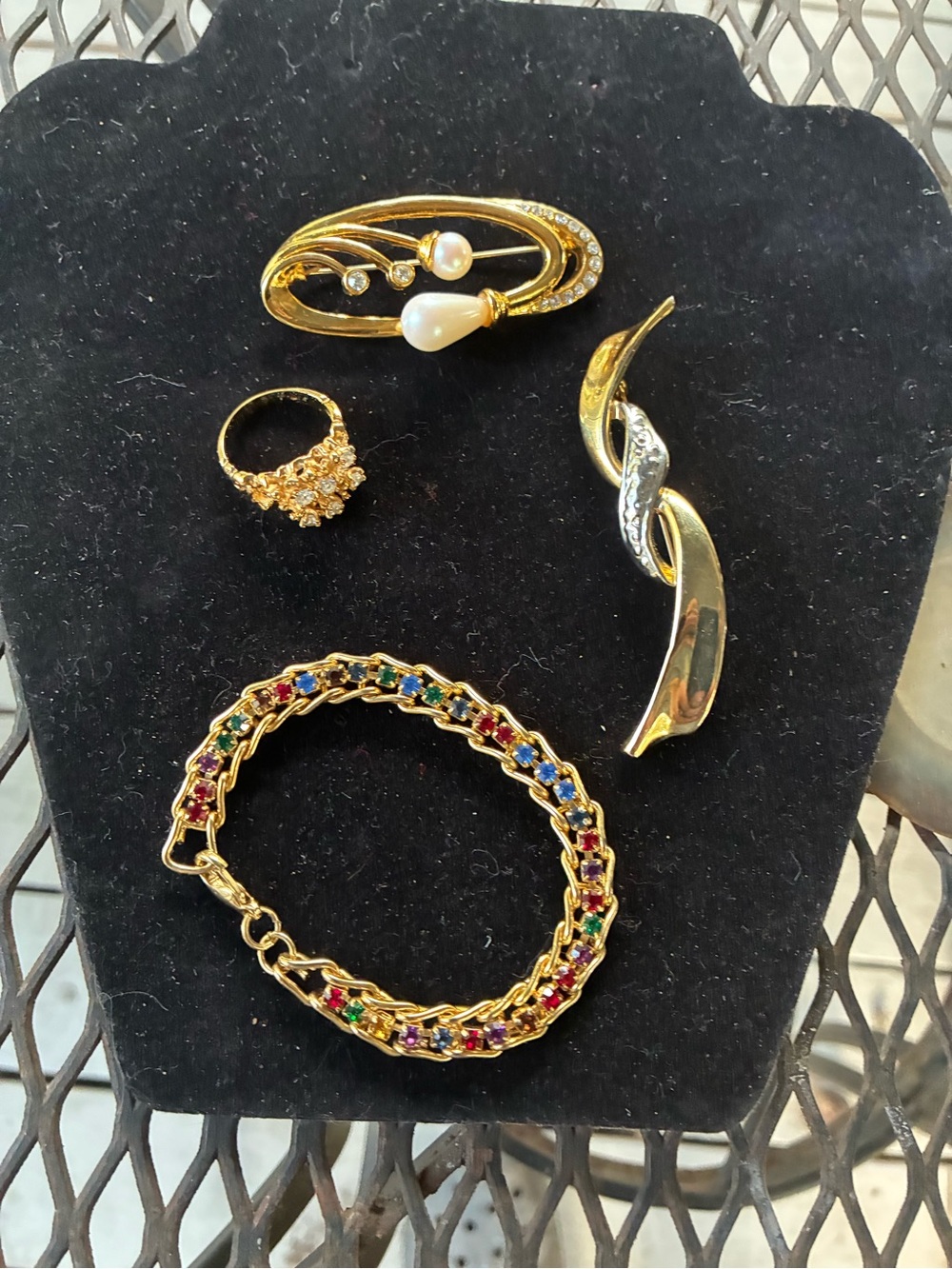 Gold-Tone Costume Jewelry Lot Ring Two Brooches and Bracelet